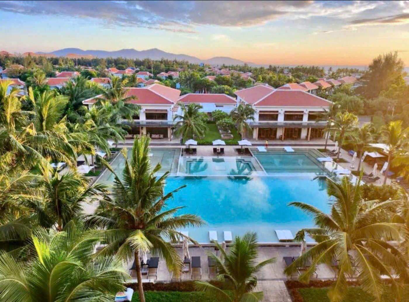 דה נאנג Luxury Dana Beach Resort & Spa מראה חיצוני תמונה